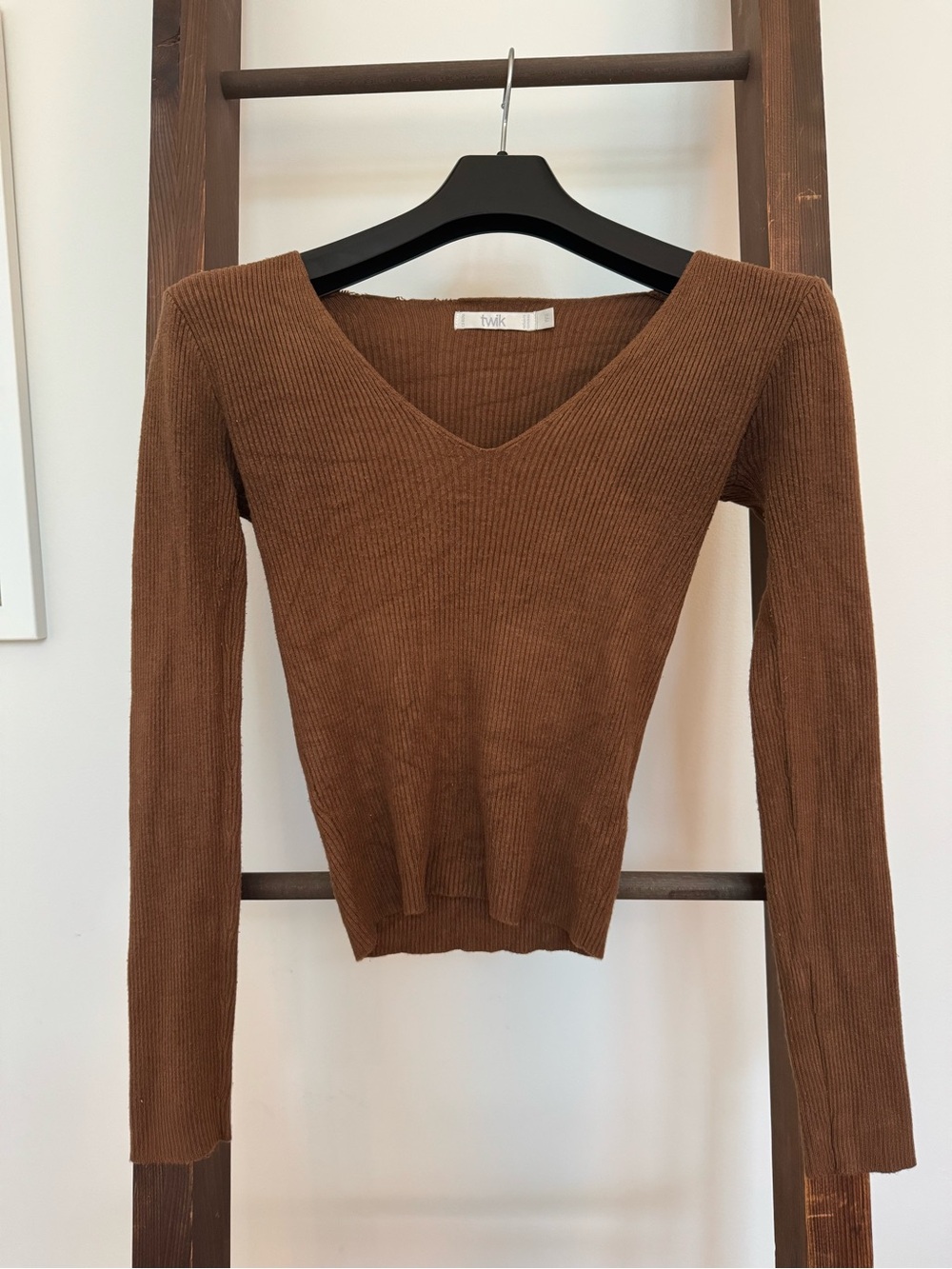 Twik Ribbed V-Neck Sweater